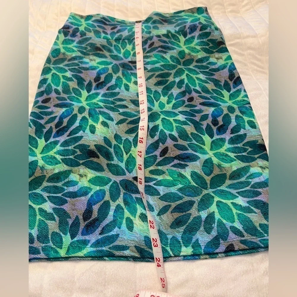 WOMEN'S Lularoe Pencil Skirt Small